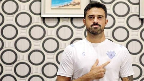 البرازيلي ماوريسيو أنطونيو قلب دفاع الباطن