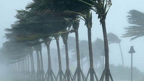 رياح وأمطار