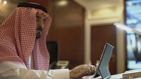 مساعد وزير الداخلية لشؤون العمليات يُدشِّنُ خدمة إسقاط المركبات