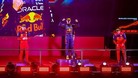 الهولندي فيرشتابين Red Bull يختم الفوز بجائزة السعودية الكبرى STC للفورمولا 1