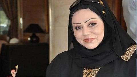 الفنانة العمانية شمعة محمد