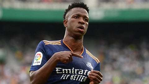 فينيسيوس يرد على وصف رقصته بـ«القرود»