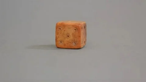 حجر النرد المكتشف