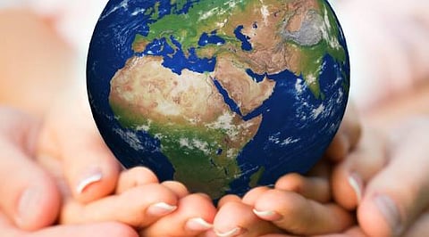 العالم يحتفي بمبادرة ساعة الأرض