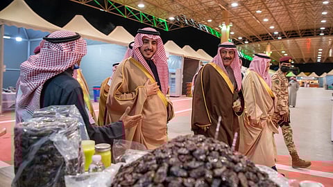 جانب من إطلاق فعاليات مهرجان تمور الجوف الثامن بدومة الجندل