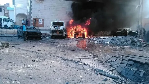 استشهاد مسؤول بالجيش اليمني بتفجير سيارة مفخخة