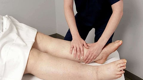 ساق تعاني تورمًا