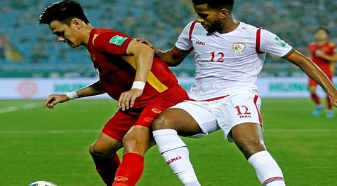 عمان تحقق فوزًا معنويًا في تصفيات المونديال