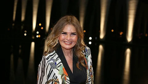 الفنانة يسرا