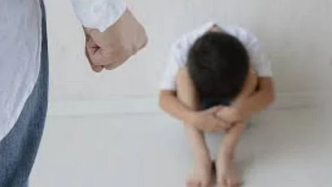 ضرب الأطفال