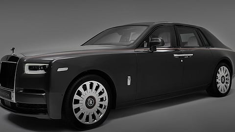 رولز رويس فانتوم CARBON VEIL المغطاة بالكاربون فايبر