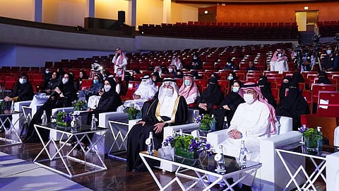 وزير التعليم خلال تسليم جوائز الأميرة نورة للتميّز النسائي