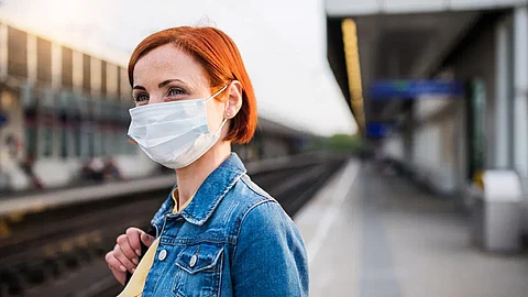 مشاكل البشرة الناجمة عن ارتداء الكمامة