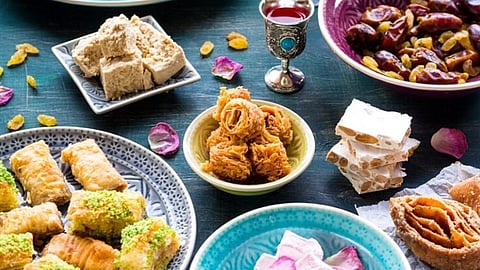 تناول الحلوى في رمضان