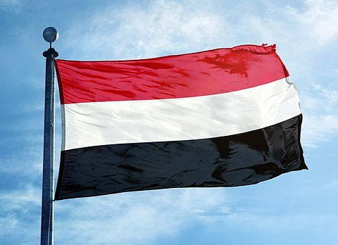 قرار جمهوري بإعفاء نائب الرئيس اليمني علي محسن الأحمر من منصبه