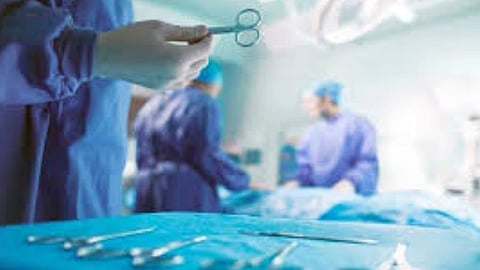 استمرت 7 ساعات.. عملية قلب مفتوح تنقذ أربعينيًّا من ذبحة صدرية