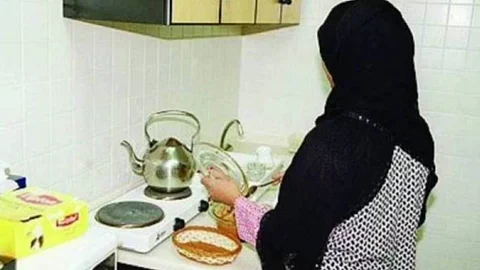 العمالة المنزلية
