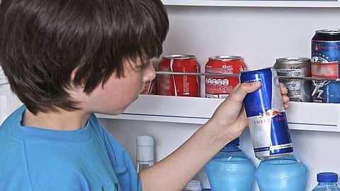 مصرع طفل بعد تناوله مشروب الطاقة