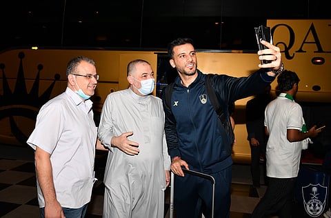 بعثة الأهلي تحط الرحال في الرياض استعدادًا لمواجهة النصر في دوري المحترفين