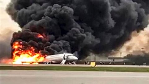 حريق بطائرة ركاب صينية