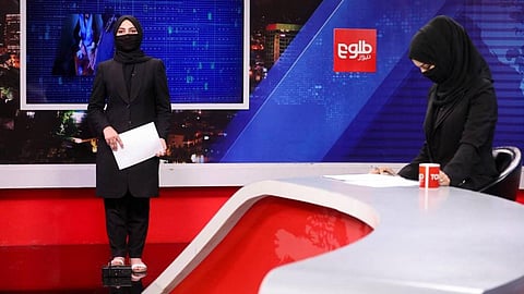 مذيعات أفغانيات يرتدين النقاب