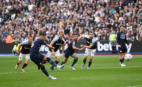 مانشستر سيتي يتعادل إيجابيًا أمام وست هام ويستمر في صدارة الدوري الإنجليزي