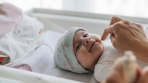 نصائح لنوم هادئ لطفلك المُصاب بالتهاب الجلد العصبي