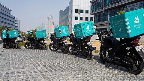 العاملون بخدمات التوصيل