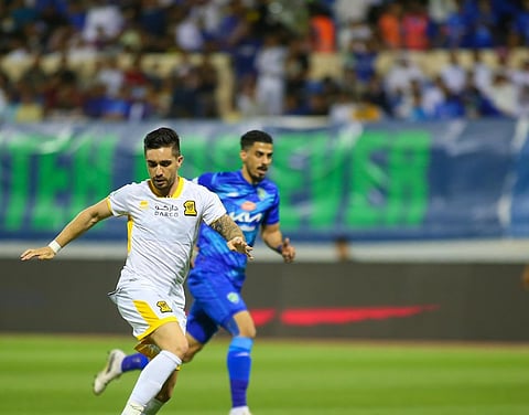 الشوط الأول.. الاتحاد يتقدم على الفتح بثلاثية مقابل هدفين في دوري المحترفين السعودي