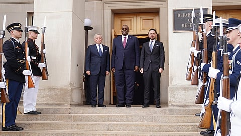 الملك عبدالله الثاني ووزير الدفاع الأمريكي