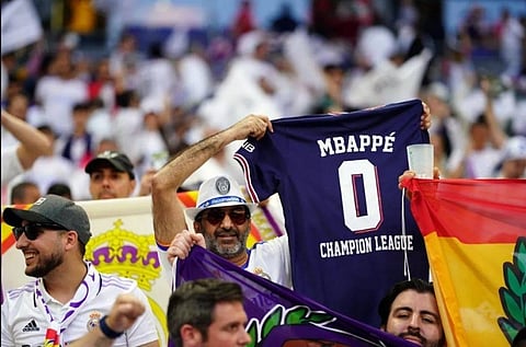 جماهير ريال مدريد تهاجم مبابي في احتفالات التتويج بدوري أبطال أوروبا