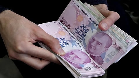 الليرة التركية مقابل الدولار الأمريكي