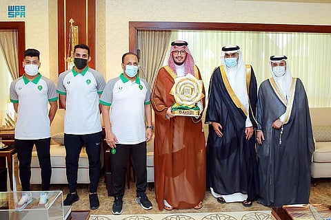 نائب أمير الشرقية يستقبل رئيس وأعضاء ناديي الخليج والعدالة بعد صعودهما لدوري المحترفين السعودي