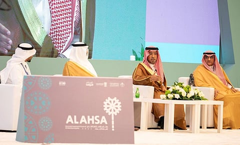 وزير الشؤون البلدية والقروية والإسكان ماجد بن عبدالله الحقيل