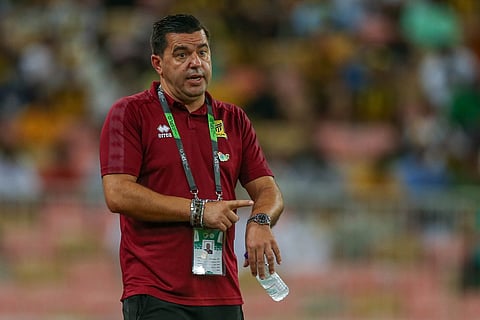 الروماني كوزمين كونترا