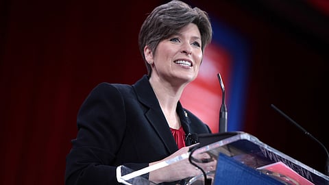 السيناتورة الأمريكية جوني إيرنست