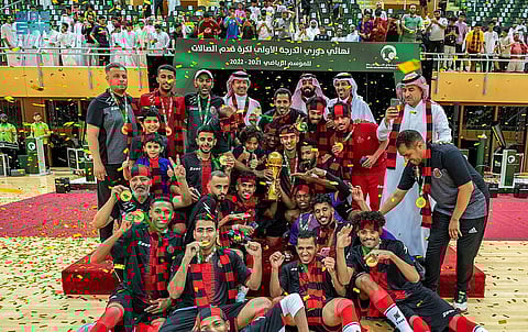 الرياض يُتوّج بكأس دوري الدرجة الأولى لكرة القدم الصالات
