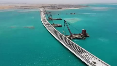 أطول جسر مائي في السعودية