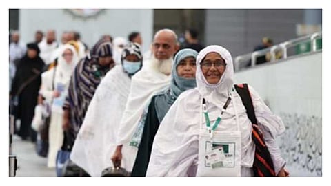 وصول أولى طلائع معتمري الخارج