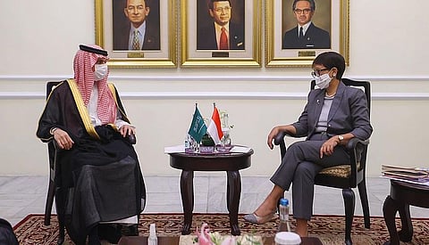وزير الخارجية ونظيرته الإندونيسية