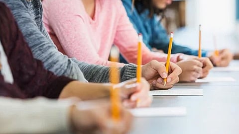 الاختبارات