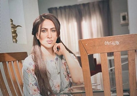 بعد تعرضها لحادث مروع.. وفاء مكي تطالب جمهورها بالدعاء لابنتها