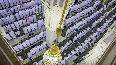 صلاة الجمعة داخل المسجد الحرام