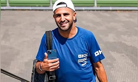 هاتف رياض محرز يثير السخرية