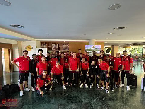 بعثة الوحدة تحط الرحال في إسبانيا استعدادًا للمعسكر الإعدادي للموسم الجديد