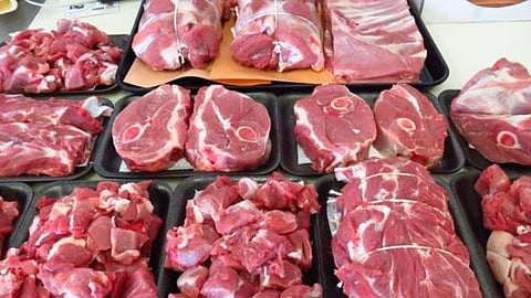 ما هي طرق الحفاظ على سلامة اللحوم بعد ذبح الأضحية؟