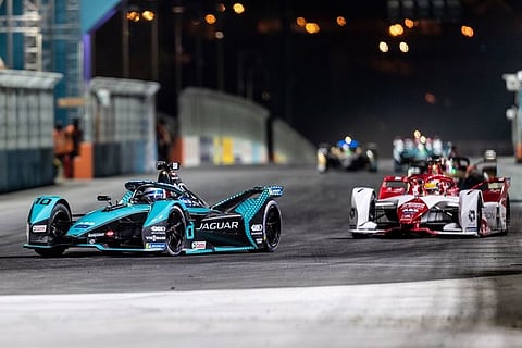 سباق «فورمولا إي» على حلبة الدرعية