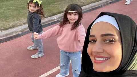 حلا شيحة مع أطفالها