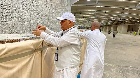 موظفو وزارة الصحة