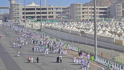 ضيوف الرحمن في مشعر منى يشكرون القيادة على جهودها لخدمة الإسلام والمسلمين